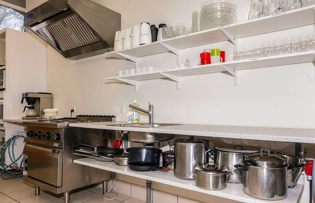 Holiday Home With Shared Kitchen & Bathroom - Foto 3