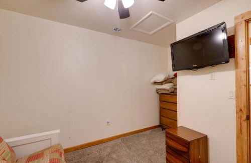 Cozy Cabin on 1 Acre in Premier Pine Neighborhood - Foto 20