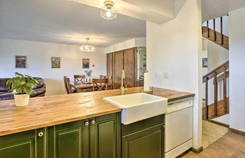 Mtn View Granby Condo with In-Unit Hot Tub! - Foto 11