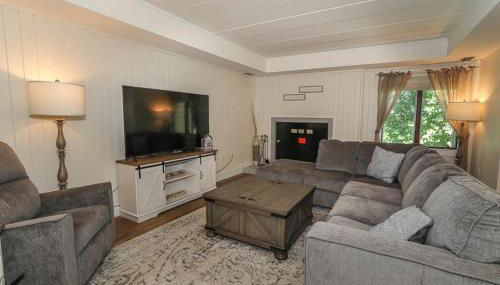 Seven Springs 2 Bedroom Premium Condo, Pet Friendly! by RedAwning - Foto 2