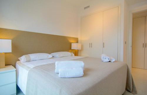 Belaire 4 bedroom apartment - Photo 21