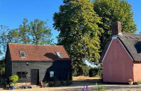 Gorgeous comfortable barn with huge private orchard in quiet Suffolk location - Foto 2