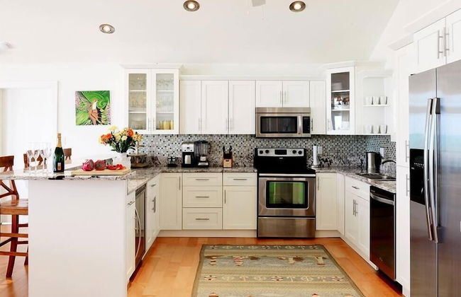 The Cottage at Rum Point - Private Getaway - Photo 5