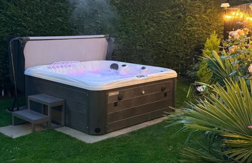 Allt Mor Retreat with Hot Tub - Foto 1