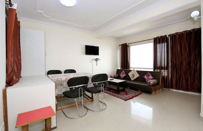 OYO Home 9897 Elegant 3BHK - Foto 2