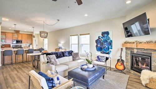 The Moby House Coastal Retreat with Ocean Views & Hot Tub - Foto 4