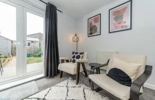 Cosy retreat with outdoor seating - Pass the Keys - Photo 3