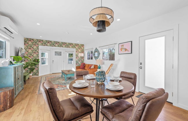 2 Units in Prime Hollywood Location Chic Renovated 1bdrs w/ Patio Avantstay - Foto 4