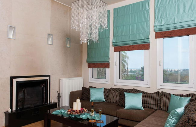 Villa With Private Pool, BBQ Area - Photo 18