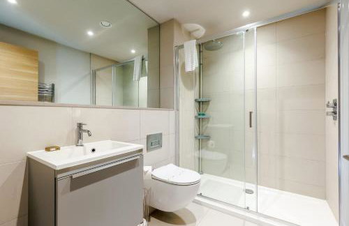 Harbours Edge - Front-Line Harbour Views - Photo 10