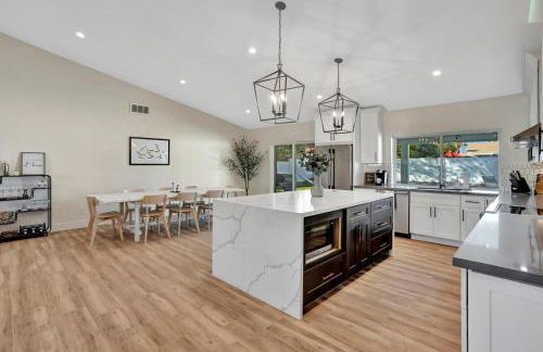 Slice Of Paradise, Remodel w FREE Heated Pool - Foto 8