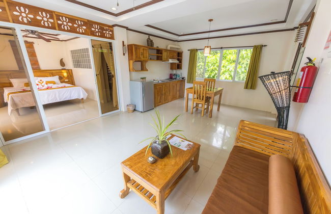 Palms Cove Resort - Photo 11