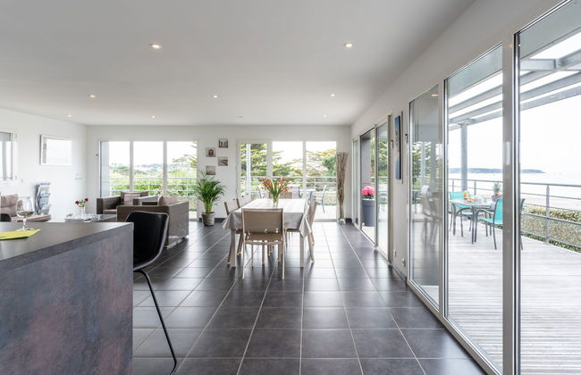 3 bedroom House in Plonévez-Porzay with garden and terrace - Photo 11