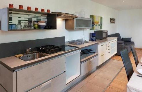 Beautiful Apartment In Saint-Evarzec - Foto 5