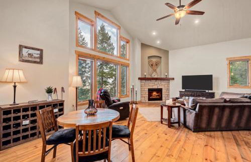 BEST VIEWS! Luxury Mountain Home - Saltwater HotTub, Firepit, BBQ- Close to SKI, Red Rocks - Foto 9