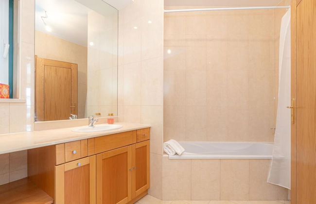 Atlantic Ocean Pool Apartment - Photo 35