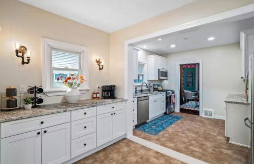 Hot Tub Ping Pong Sleeps 9 Retro Fun - Foto 35