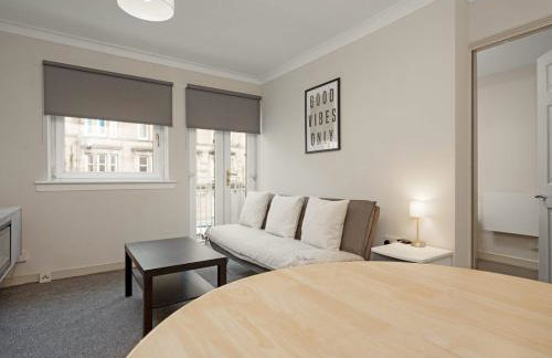 1BR Shawlands Walk To Queens Park with Parking - Photo 11