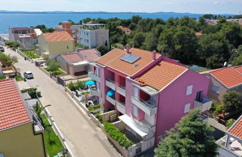 Villa Pino with Pool, Sauna & Jacuzzi - Foto 72