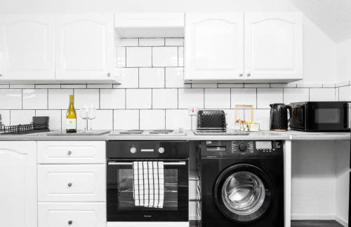 Chic 2 Bedroom Home - King-Size Beds - Garden - Parking 4VC - Foto 5