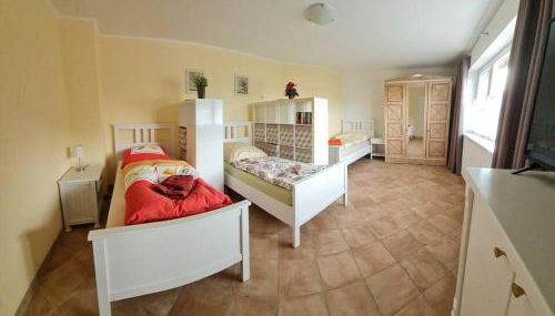 Monteurwohnung AUSBLICK SEEBLICK 16356 Werneuchen bei Berlin - Foto 4, wardrobe