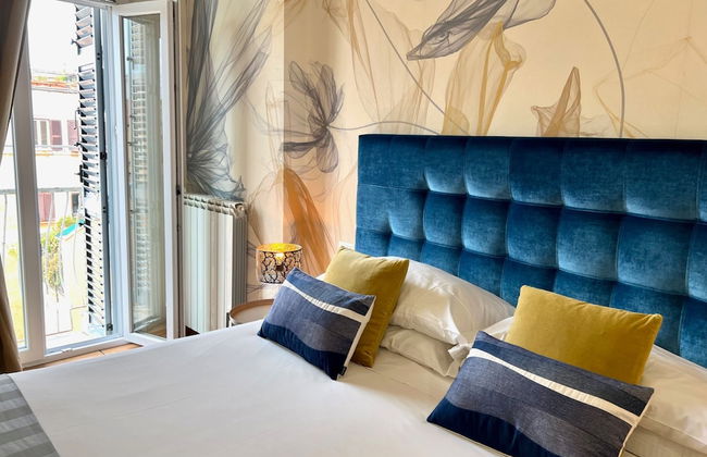 Bon Ton Design Rooms by DOT Suites - Photo 8