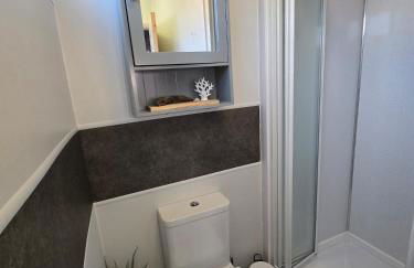 Welsh Bayview Retreat 2-Bed Caravan & 2-Bed Chalet at Clarach Bay Holiday Village - Foto 52