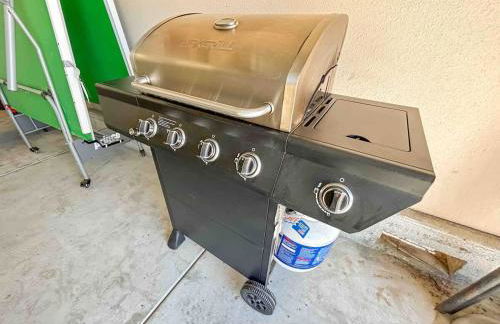 Coastal Retreat - Just Steps to the Beach - Foto 28