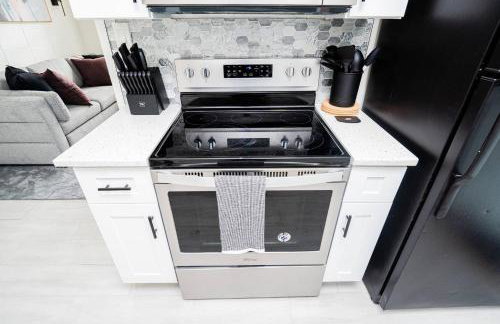 Close to the Action, Peaceful When You Return - Foto 15