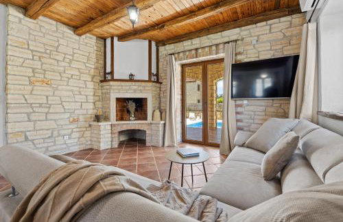 Villa Brioni with pool by Rentistra - Foto 8