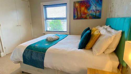 Bedford Contractor Base Sleeps 3 Secure Van Parking Fast WiFi - Foto 5, towels, wardrobe