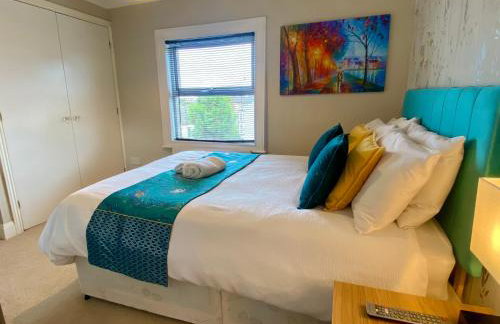 Bedford Contractor Base Sleeps 3 Secure Van Parking Fast WiFi - Foto 5