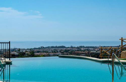 Luxury Penthouse Casa de Paraiso, sea view, pools, golf - Photo 17
