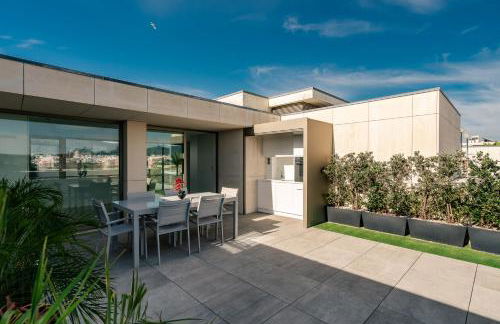 River Town View - Luxury Apartment with Jacuzzi on Terrace - Foto 13