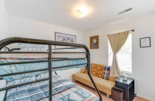 Balcony and Fire Pit Home on Lake of Ozarks! - Foto 19