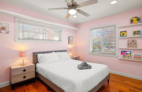 Luxury Estate with Sparkling Pool & Elegant Amenities - Foto 94