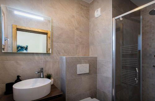 Solly Nook - OVO Network - Foto 10