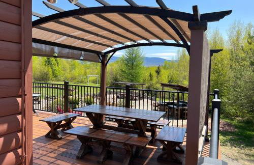 1800ML - As Seen on TV 1 mile from skiing great views hot tub fire pit beach Pool gym passes - Foto 6