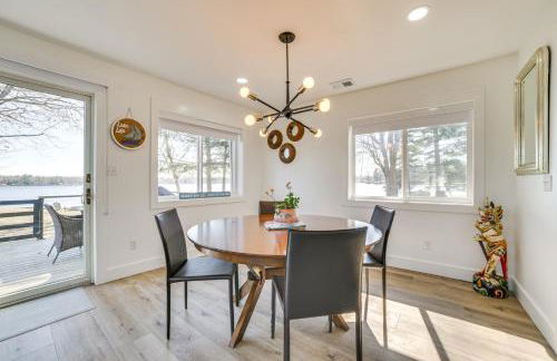 Deck and Scenic Views Lakefront Cottage in Hale! - Foto 7