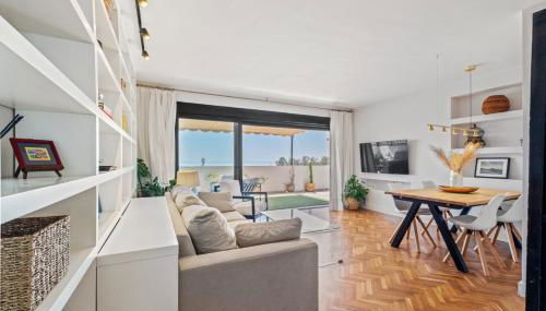 Mar de fondo en Pedregalejo - Photo 2