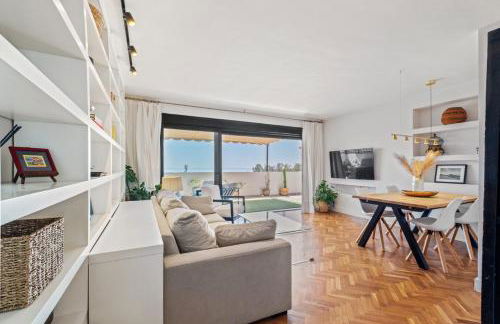 Mar de fondo en Pedregalejo - Photo 2