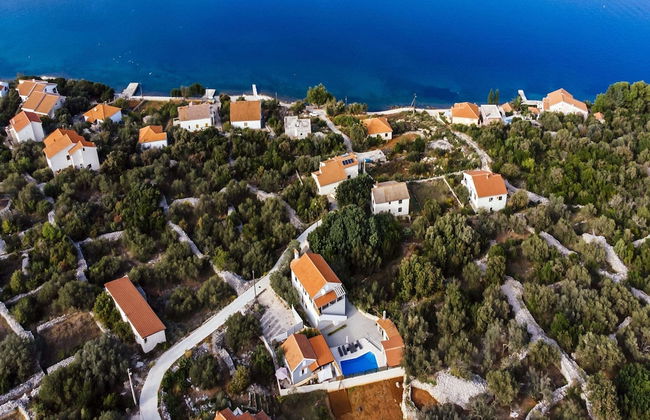 Beautiful Holiday Home in Mali Iz With Pool - Foto 25