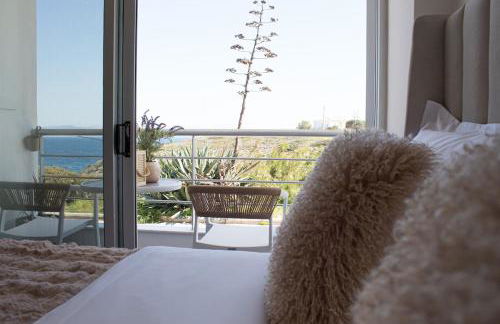 Rafina's PARADISE VIEW!!Walking access to the Port!!! Amazing Seaview!!!Steps from the Beach, 2 min walk!!WIFI 300Mbps! The Lux Seaside Retreat! - Foto 5