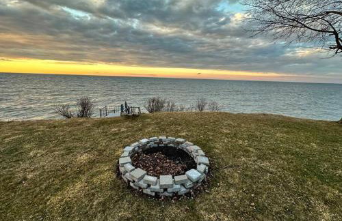 Lakefront Home w/Brilliant Views - Foto 38