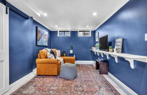 Swim and Relax In our Pool and Hot Tub and Recently Renovated - Foto 64