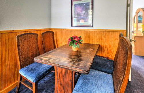 Less Than half Mi to Porretto Beach! Couples Retreat - Foto 12