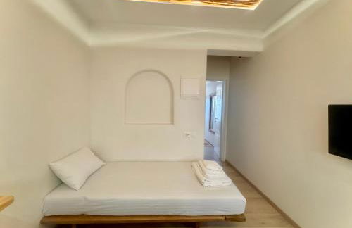 Mykonos down town - Photo 3