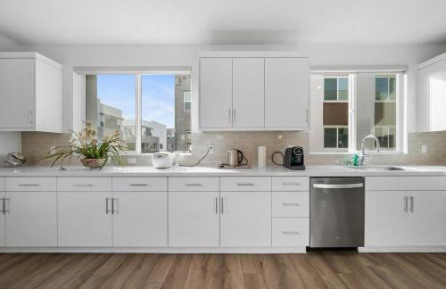 Central Santa Ana - Modern 4BR Home Near Disneyland - Foto 20