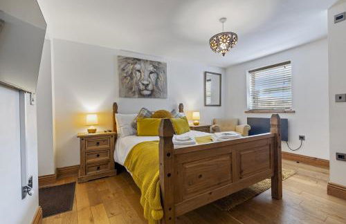 The Terrace - Beautiful 1-Bed with Roof Terrace Pass the Keys - Photo 1