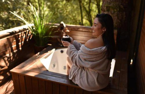 Casa na árvore com banheira, piscina, trilha, cavalo - Foto 25